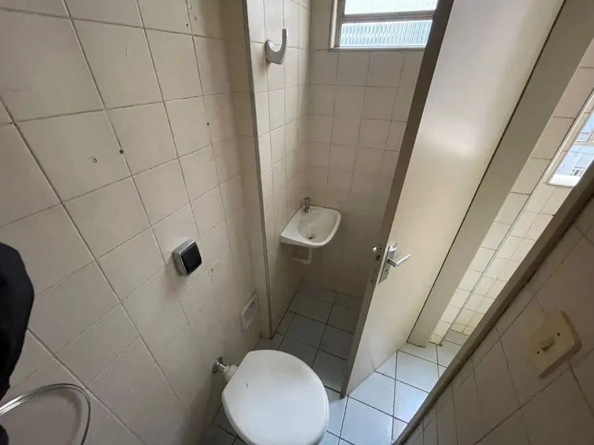 Foto 8 de Apartamento com 3 quartos para alugar, 105m2 em Centro, Londrina - PR