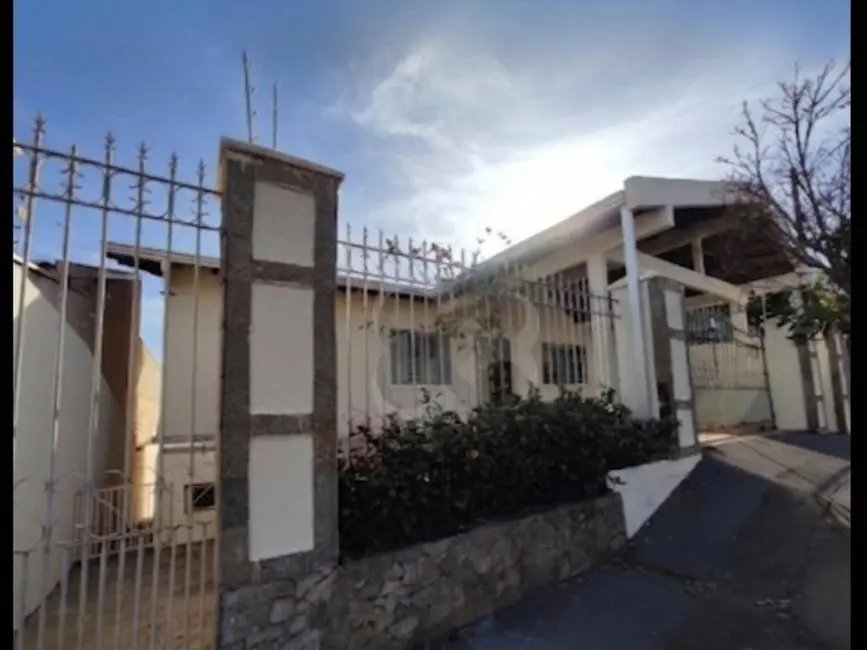 Casa com 5 quartos para alugar, 250m2 em Jardim Alvorada, Londrina - PR - imagem 2 Foto 2 de Casa com 5 quartos para alugar, 250m2 em Jardim Alvorada, Londrina - PR