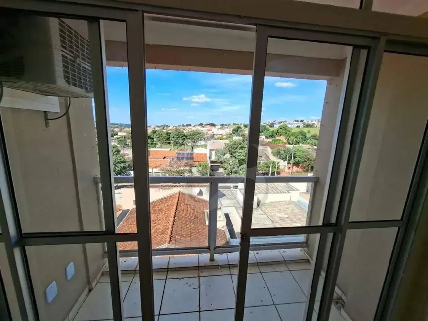 Foto 3 de Apartamento com 2 quartos à venda e para alugar, 50m2 em Paraíso, Londrina - PR