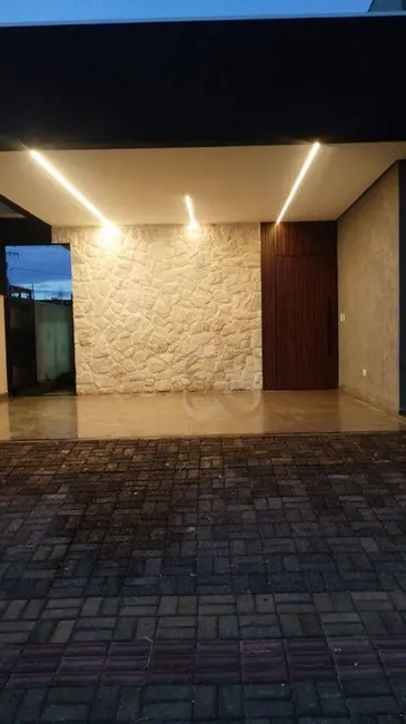 Casa de Condomínio com 3 quartos à venda, 318m2 em Londrina - PR - imagem 2 Foto 2 de Casa de Condomínio com 3 quartos à venda, 318m2 em Londrina - PR