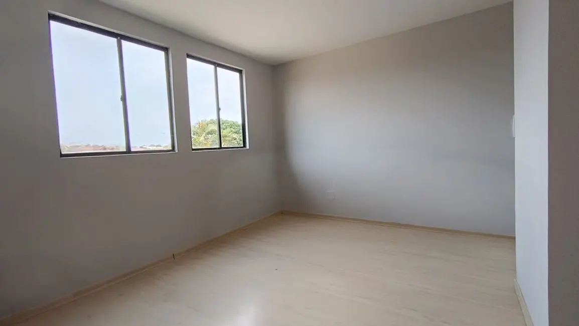 Foto 3 de Apartamento com 2 quartos para alugar, 39m2 em Jardim Novo Sabará, Londrina - PR