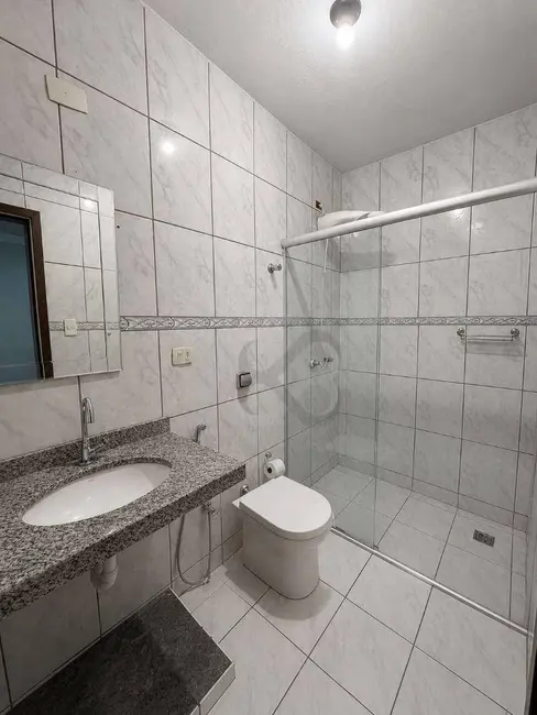 Foto 9 de Casa com 4 quartos para alugar, 135m2 em Bandeirantes, Londrina - PR