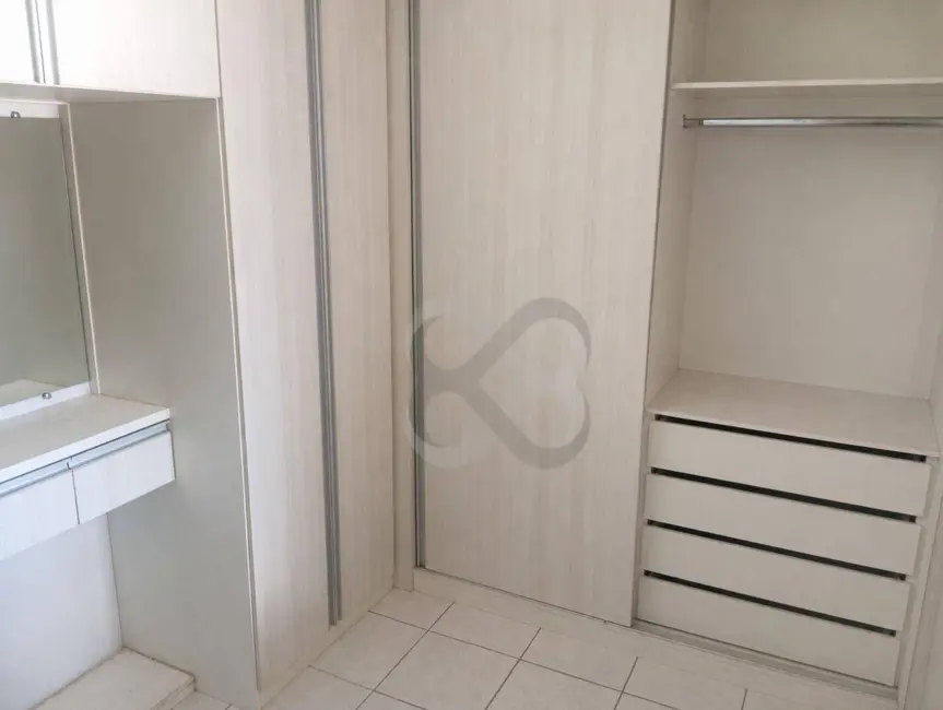Foto 9 de Casa com 5 quartos à venda, 200m2 em Conjunto Cafezal 1, Londrina - PR