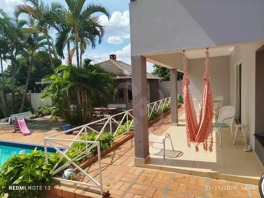 Foto 4 de Sobrado com 4 quartos à venda, 320m2 em Parque Residencial Alcântara, Londrina - PR