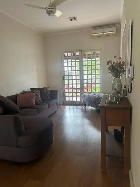 Foto 8 de Sobrado com 4 quartos à venda, 320m2 em Parque Residencial Alcântara, Londrina - PR