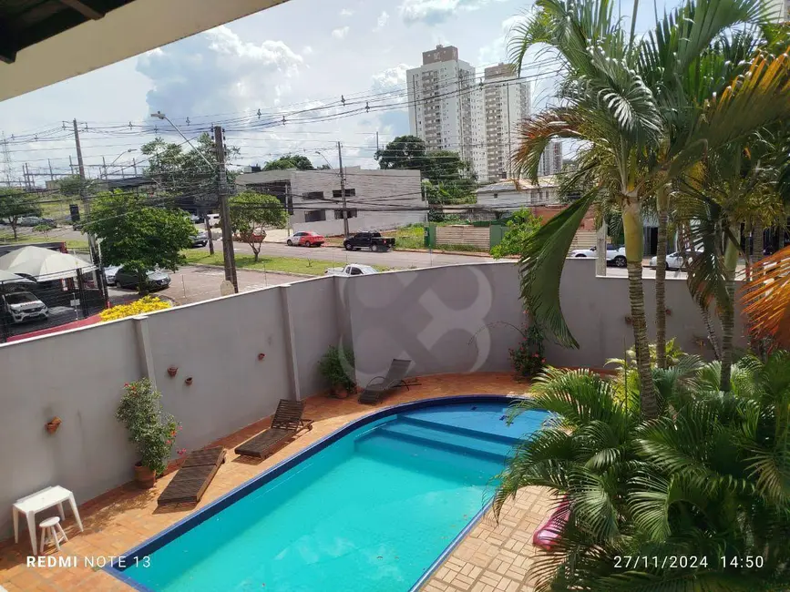 Foto 2 de Sobrado com 4 quartos à venda, 320m2 em Parque Residencial Alcântara, Londrina - PR