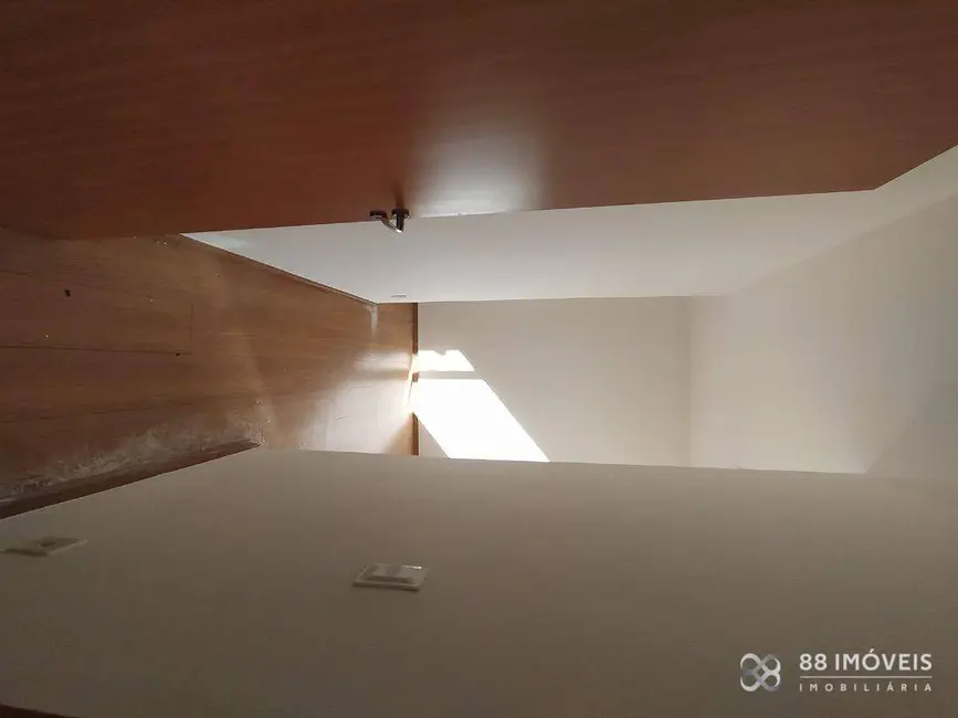 Apartamento com 2 quartos para alugar, 60m2 em Conjunto Habitacional Jesualdo Garcia Pessoa, Londrina - PR - imagem 9 Foto 9 de Apartamento com 2 quartos para alugar, 60m2 em Conjunto Habitacional Jesualdo Garcia Pessoa, Londrina - PR