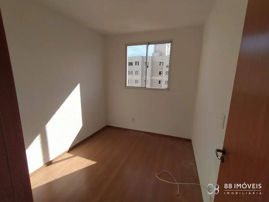 Apartamento com 2 quartos para alugar, 60m2 em Conjunto Habitacional Jesualdo Garcia Pessoa, Londrina - PR - imagem 6 Foto 6 de Apartamento com 2 quartos para alugar, 60m2 em Conjunto Habitacional Jesualdo Garcia Pessoa, Londrina - PR