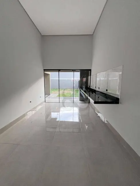 Casa com 3 quartos à venda, 186m2 em Alto da Boa Vista, Londrina - PR - imagem 5 Foto 5 de Casa com 3 quartos à venda, 186m2 em Alto da Boa Vista, Londrina - PR