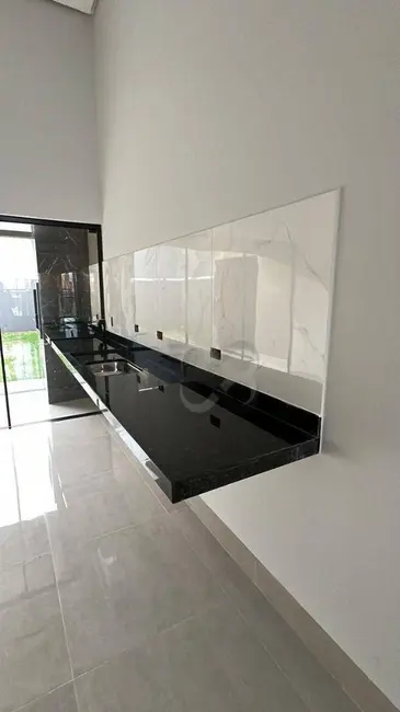 Casa com 3 quartos à venda, 186m2 em Alto da Boa Vista, Londrina - PR - imagem 7 Foto 7 de Casa com 3 quartos à venda, 186m2 em Alto da Boa Vista, Londrina - PR