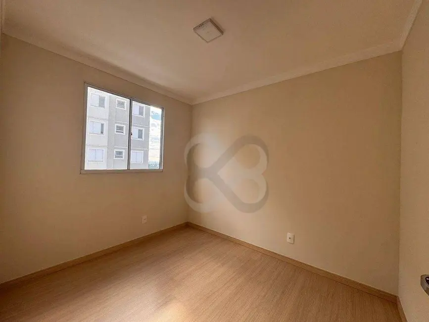 Foto 2 de Apartamento com 2 quartos à venda, 50m2 em Londrina - PR