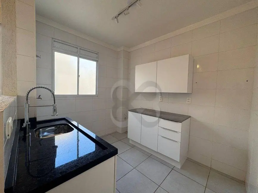 Foto 4 de Apartamento com 2 quartos à venda, 50m2 em Londrina - PR