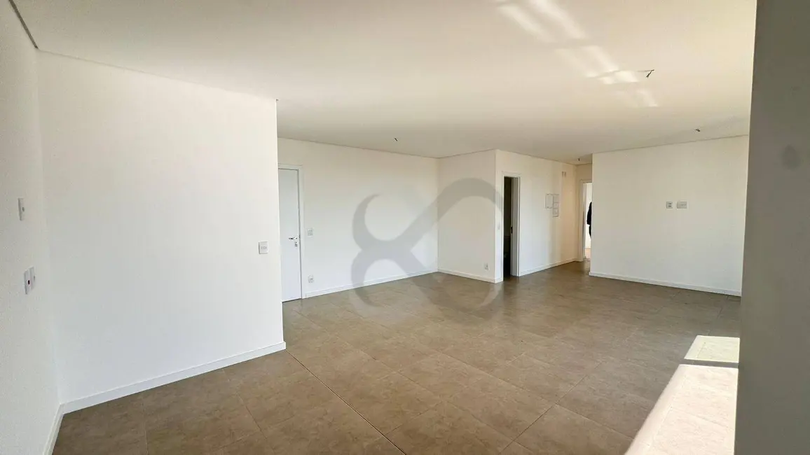 Foto 3 de Apartamento com 2 quartos à venda, 138m2 em Santa Rosa, Londrina - PR