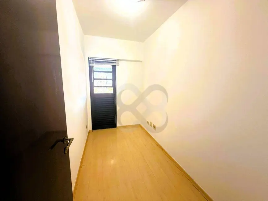 Foto 9 de Apartamento com 3 quartos para alugar, 105m2 em Centro, Londrina - PR