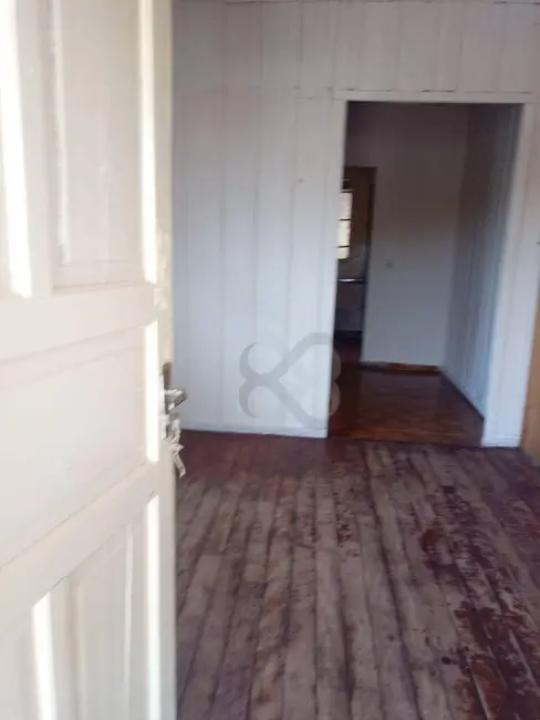 Foto 11 de Casa à venda, 360m2 em Portuguesa, Londrina - PR
