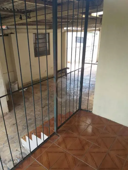 Foto 12 de Casa à venda, 360m2 em Portuguesa, Londrina - PR