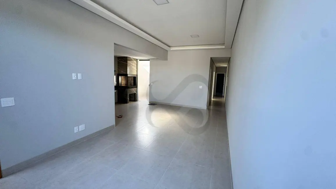 Foto 4 de Casa com 3 quartos à venda, 156m2 em Londrina - PR