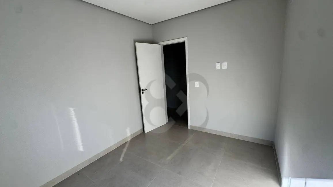 Foto 9 de Casa com 3 quartos à venda, 156m2 em Londrina - PR