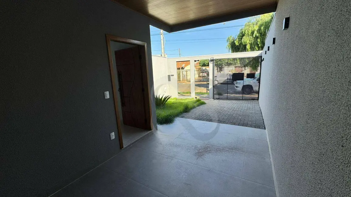 Foto 3 de Casa com 3 quartos à venda, 156m2 em Londrina - PR