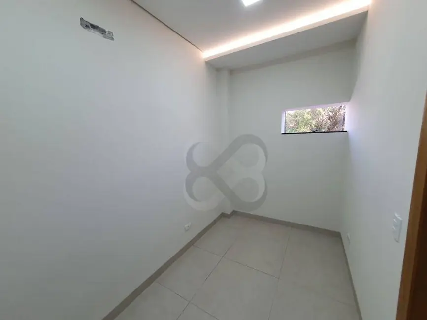 Foto 17 de Casa para alugar, 150m2 em Petrópolis, Londrina - PR