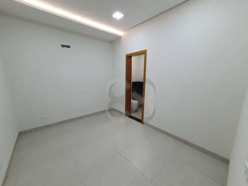 Casa para alugar, 150m2 em Petrópolis, Londrina - PR - imagem 8 Foto 8 de Casa para alugar, 150m2 em Petrópolis, Londrina - PR