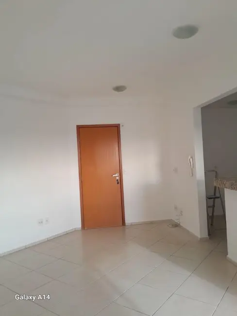 Apartamento com 3 quartos para alugar, 127m2 em Londrina - PR - imagem 3 Foto 3 de Apartamento com 3 quartos para alugar, 127m2 em Londrina - PR