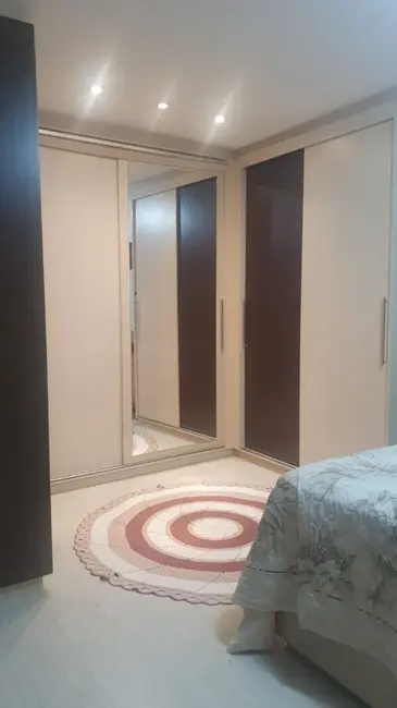 Foto 5 de Sobrado com 4 quartos à venda, 273m2 em San Fernando, Londrina - PR