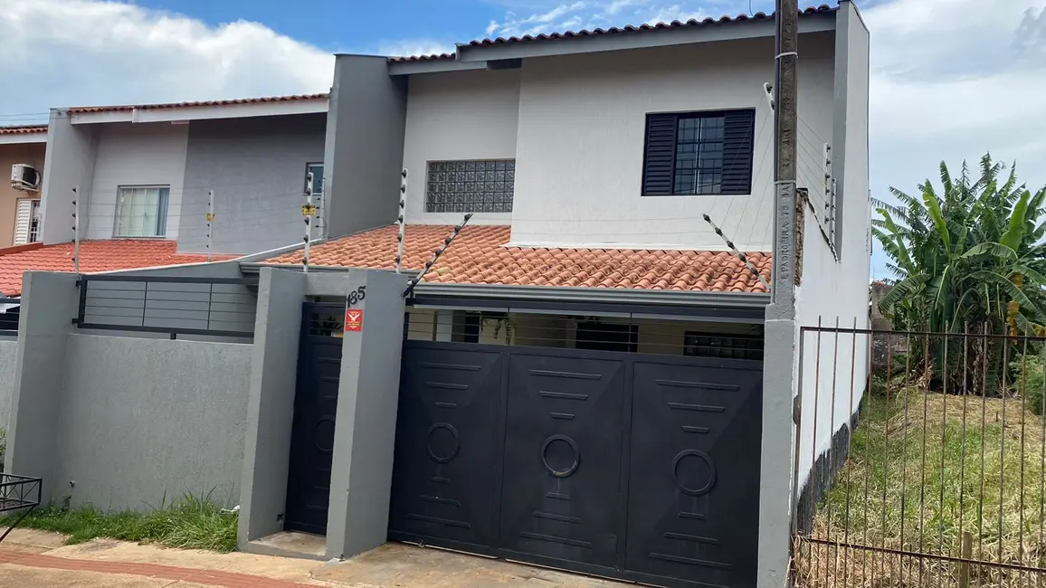 Foto 1 de Sobrado com 4 quartos à venda, 273m2 em San Fernando, Londrina - PR