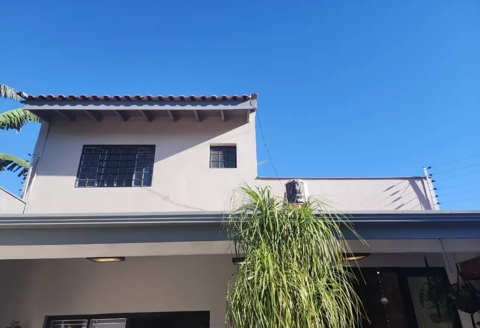 Foto 4 de Sobrado com 4 quartos à venda, 273m2 em San Fernando, Londrina - PR