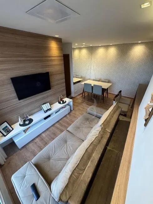 Foto 3 de Apartamento com 3 quartos à venda, 98m2 em Champagnat, Londrina - PR