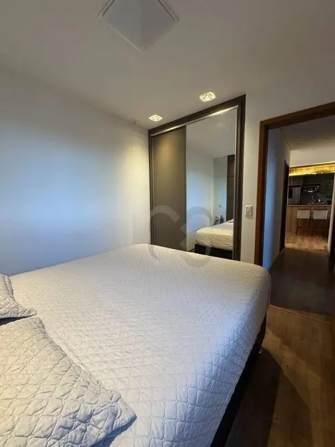 Foto 9 de Apartamento com 3 quartos à venda, 98m2 em Champagnat, Londrina - PR