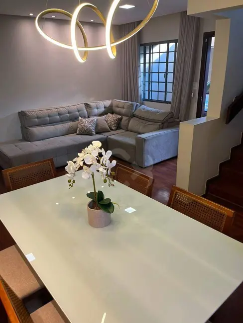 Foto 5 de Sobrado com 3 quartos à venda, 100m2 em Centro, Londrina - PR