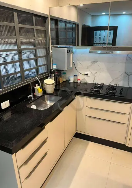 Foto 3 de Sobrado com 3 quartos à venda, 100m2 em Centro, Londrina - PR