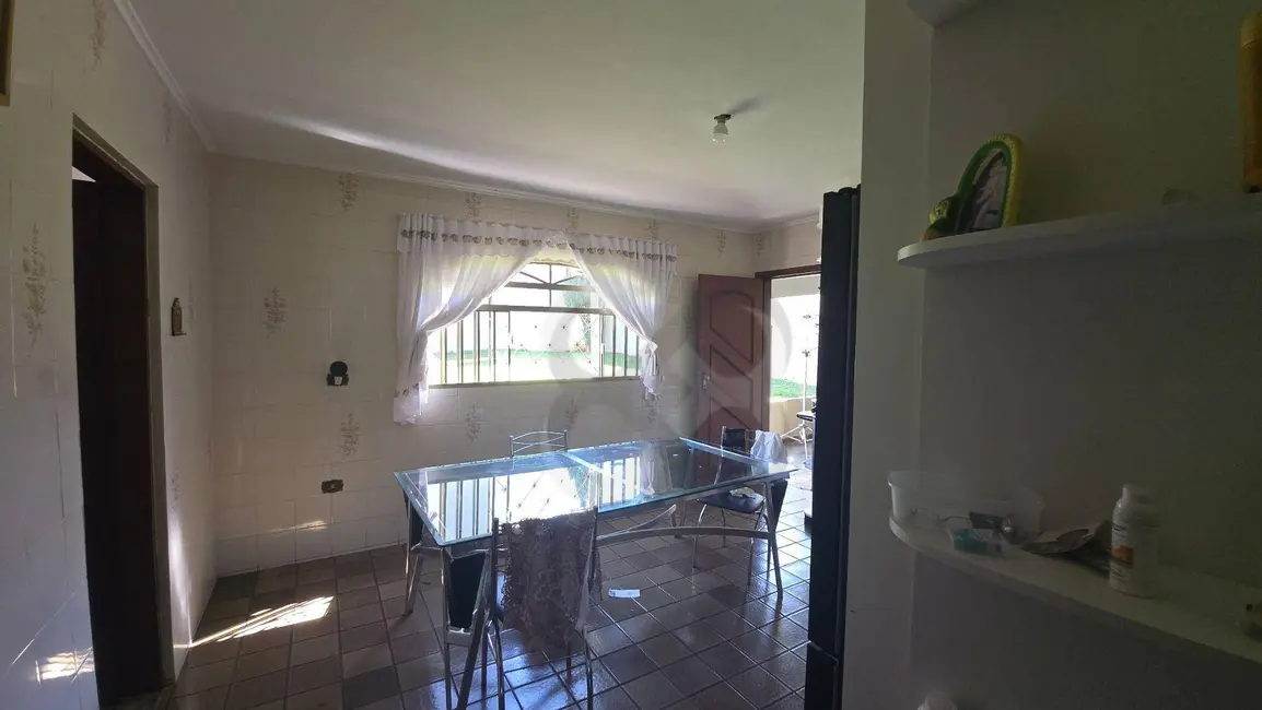 Foto 9 de Sobrado com 4 quartos à venda, 302m2 em Jardim Tókio, Londrina - PR