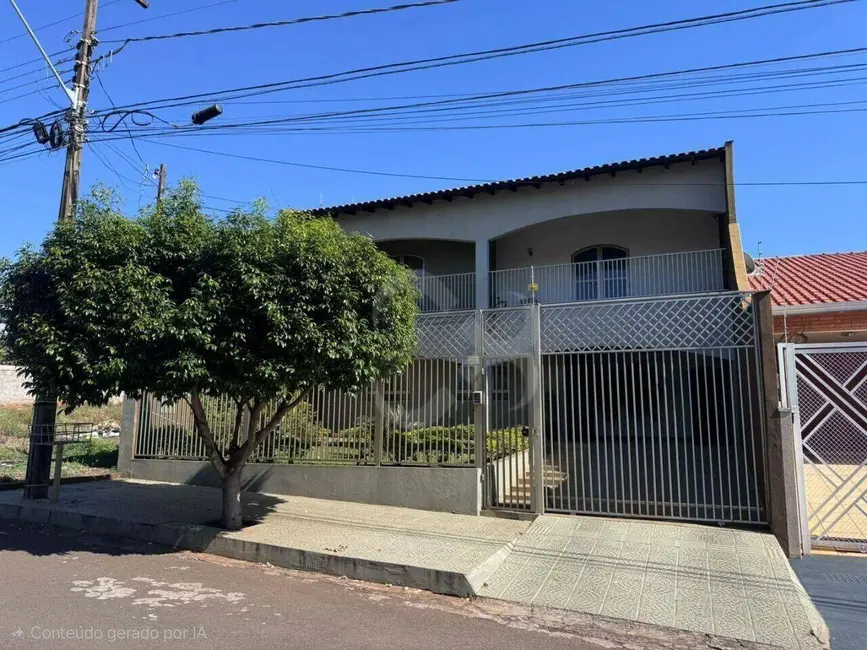 Foto 1 de Sobrado com 4 quartos à venda, 302m2 em Jardim Tókio, Londrina - PR