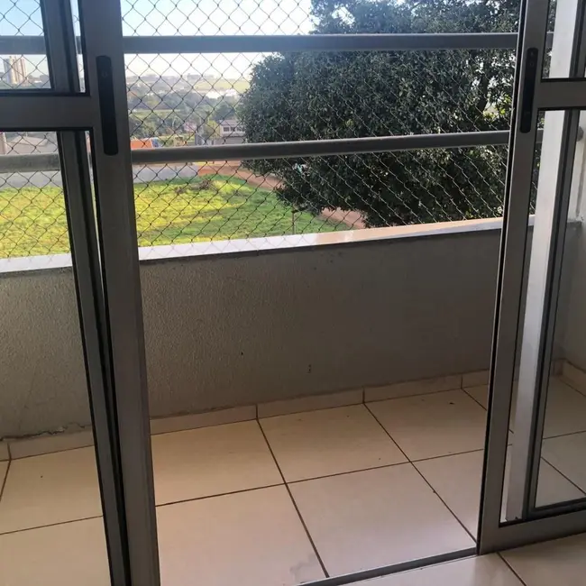 Apartamento com 3 quartos à venda e para alugar, 84m2 em Vila Casoni, Londrina - PR - imagem 8 Foto 8 de Apartamento com 3 quartos à venda e para alugar, 84m2 em Vila Casoni, Londrina - PR