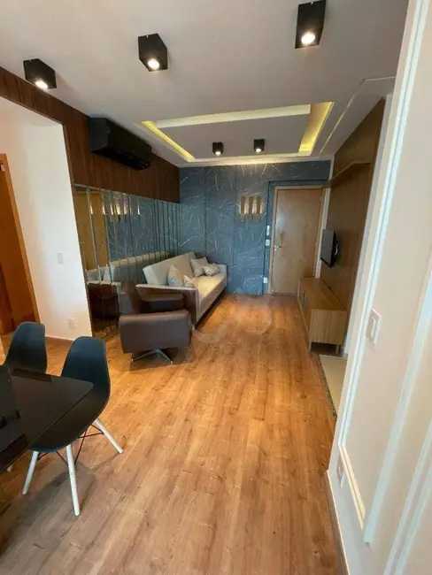 Foto 3 de Apartamento com 3 quartos para alugar, 115m2 em Santa Rosa, Londrina - PR