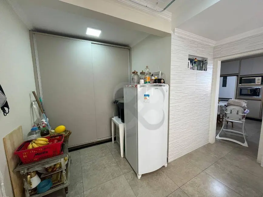 Apartamento com 3 quartos à venda, 150m2 em Centro, Londrina - PR - imagem 9 Foto 9 de Apartamento com 3 quartos à venda, 150m2 em Centro, Londrina - PR