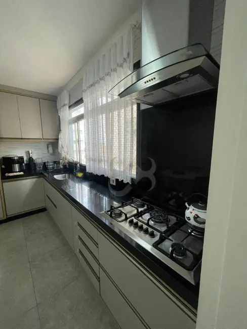 Apartamento com 3 quartos à venda, 150m2 em Centro, Londrina - PR - imagem 6 Foto 6 de Apartamento com 3 quartos à venda, 150m2 em Centro, Londrina - PR