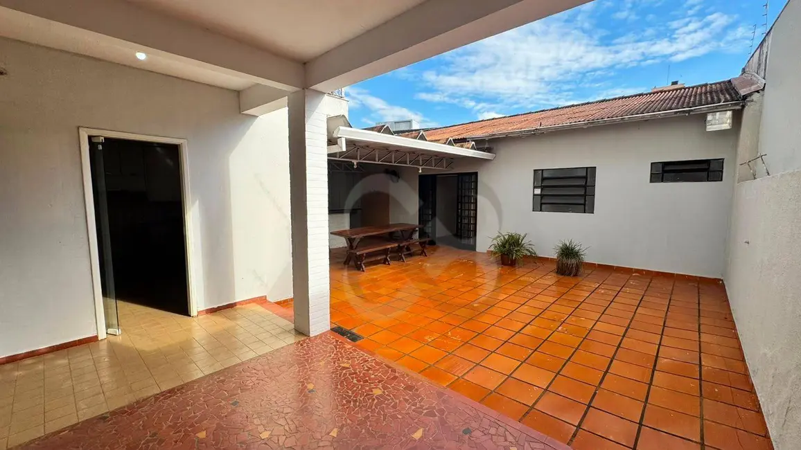 Foto 3 de Sobrado com 4 quartos à venda e para alugar, 294m2 em Jardim Londrilar, Londrina - PR