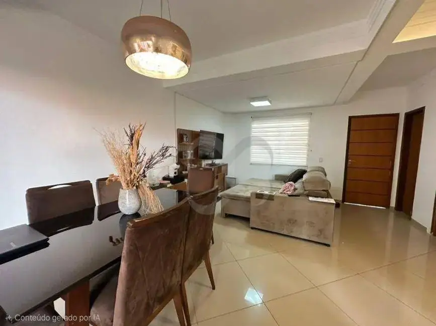 Foto 1 de Sobrado com 3 quartos à venda, 158m2 em Industrial, Londrina - PR