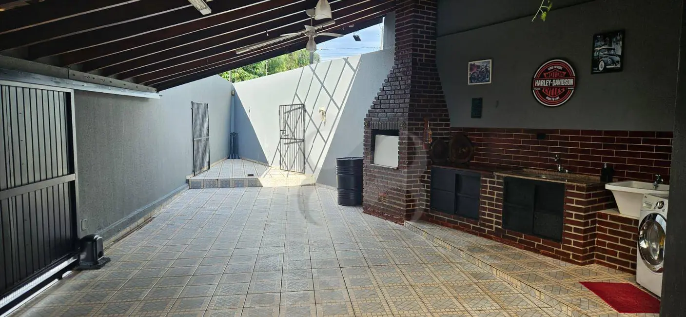 Casa com 2 quartos à venda e para alugar, 329m2 em Esperança, Londrina - PR - imagem 3 Foto 3 de Casa com 2 quartos à venda e para alugar, 329m2 em Esperança, Londrina - PR