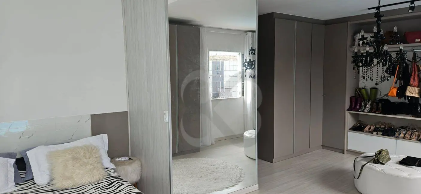 Casa com 2 quartos à venda e para alugar, 329m2 em Esperança, Londrina - PR - imagem 4 Foto 4 de Casa com 2 quartos à venda e para alugar, 329m2 em Esperança, Londrina - PR