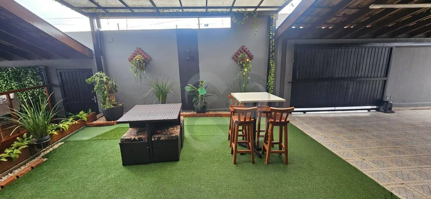 Casa com 2 quartos à venda e para alugar, 329m2 em Esperança, Londrina - PR - imagem 9 Foto 9 de Casa com 2 quartos à venda e para alugar, 329m2 em Esperança, Londrina - PR