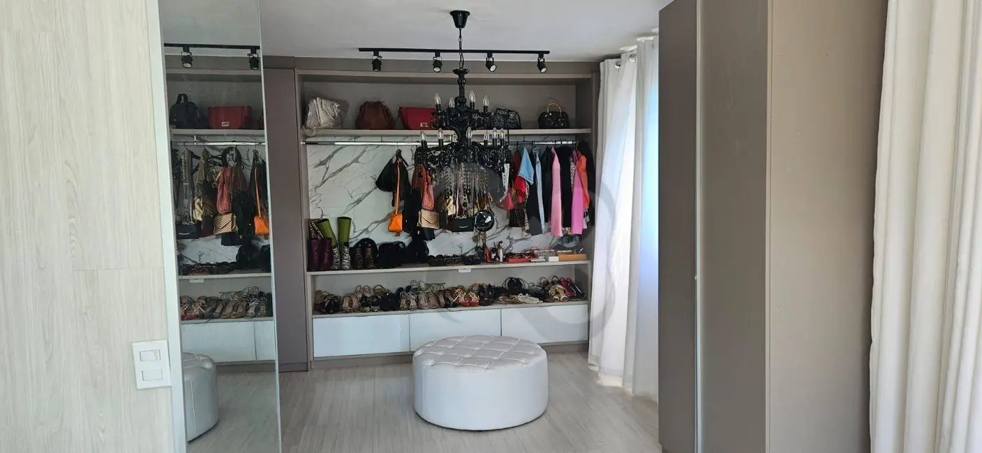 Casa com 2 quartos à venda e para alugar, 329m2 em Esperança, Londrina - PR - imagem 5 Foto 5 de Casa com 2 quartos à venda e para alugar, 329m2 em Esperança, Londrina - PR