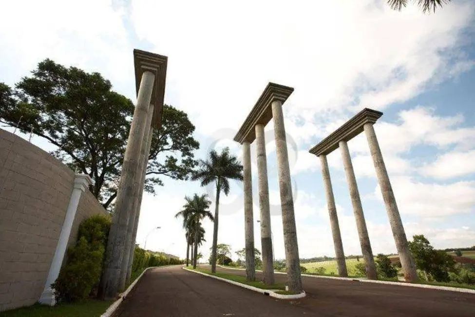 Foto 2 de Terreno / Lote à venda, 728m2 em Jardim Tarobá, Cambe - PR