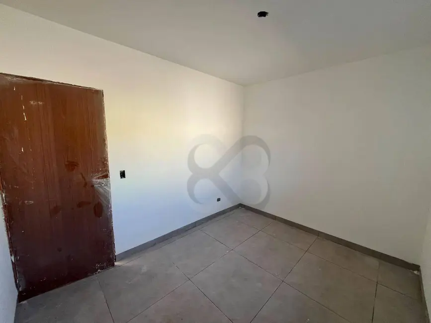 Foto 4 de Casa com 2 quartos à venda, 200m2 em Conjunto Vivi Xavier, Londrina - PR