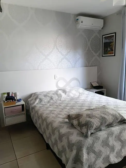 Foto 6 de Casa com 4 quartos à venda, 294m2 em Bandeirantes, Londrina - PR