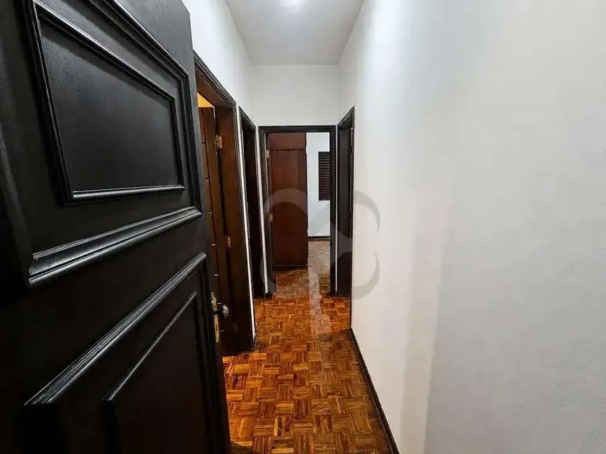 Foto 9 de Casa com 4 quartos à venda, 300m2 em Jardim Agari, Londrina - PR