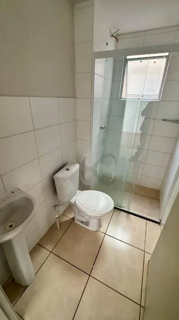 Foto 9 de Apartamento com 2 quartos para alugar, 60m2 em Conjunto Semiramis Barros Braga, Londrina - PR